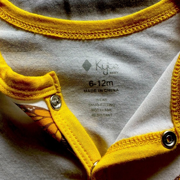 ⭐️SOLD⭐️Monarch Kyte Baby snap romper - Picture 3 of 3